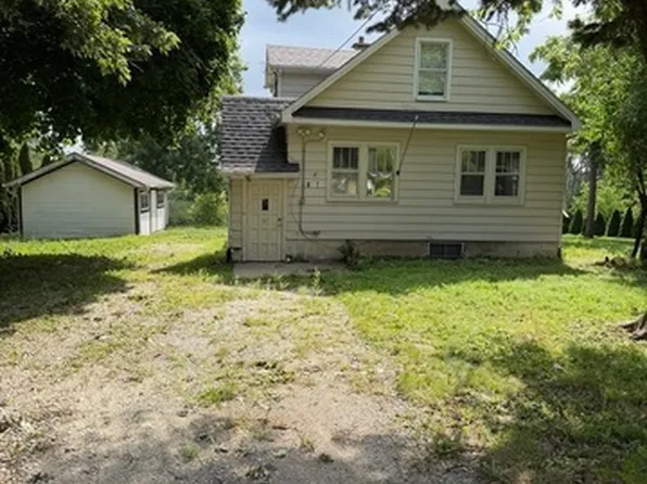 8S057 S Vine St, Burr Ridge, IL 60527