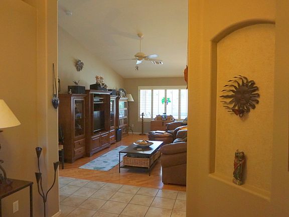 5th image of 3919 E Park Ct