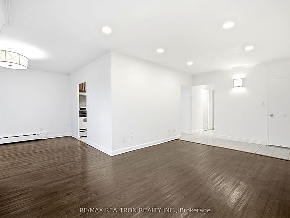 4th image of 26 Meadowbrook Rd #7