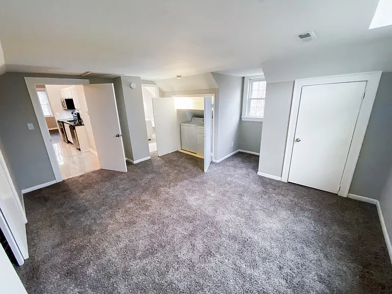 1115 W 49th St — Photo 37