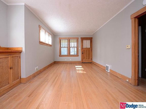 4th image of 4424 Marcy St