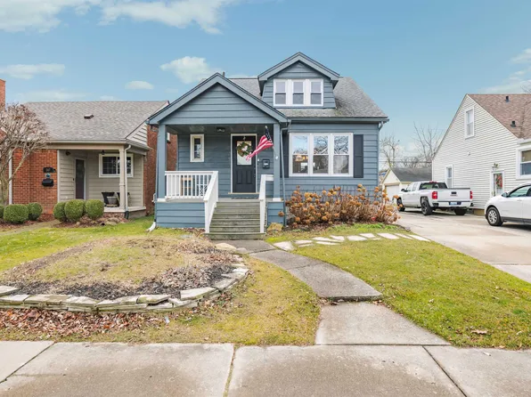 1515 Anita Ave, Grosse Pointe Woods, MI 48236