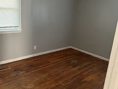 4th image of 3107 Diana St