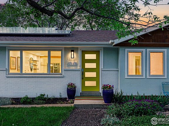 2nd image of 2545 Woodstock Pl