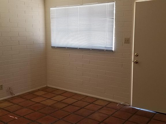 2nd image of 4150 N 25th St APT 08