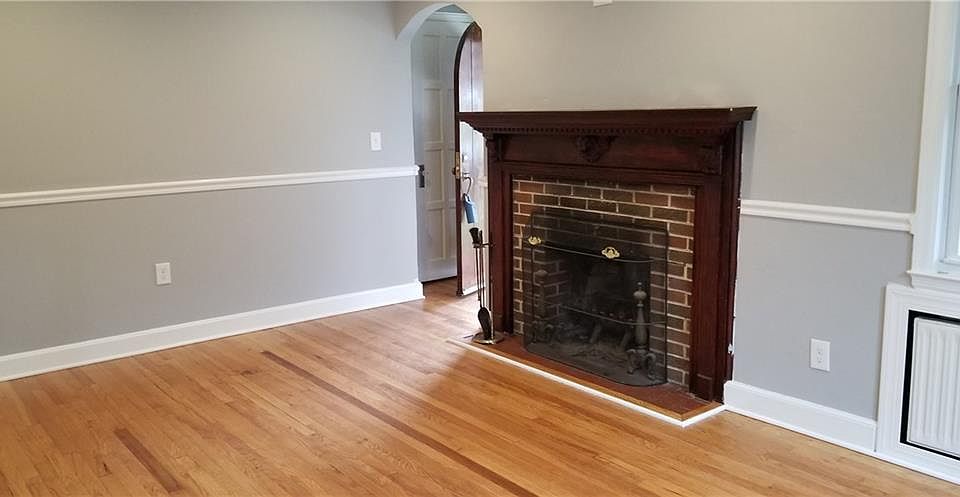 2nd image of 155 Clinton St