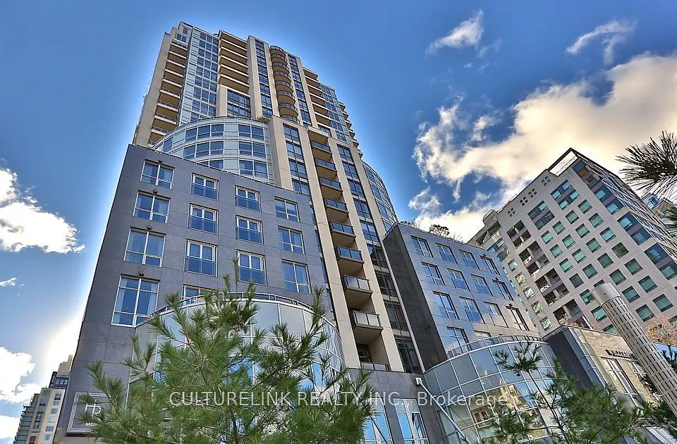 10 Bellair St #902