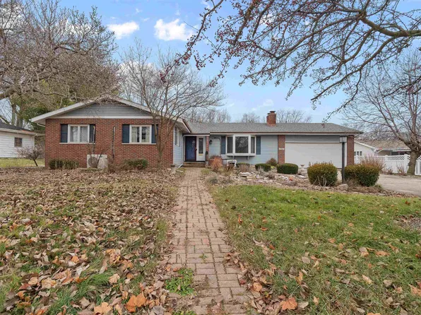 914 Schnelker Ct, New Haven, IN 46774