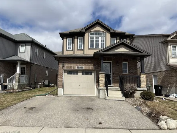 55 Upper Mercer St, Kitchener, ON N2A 4M9