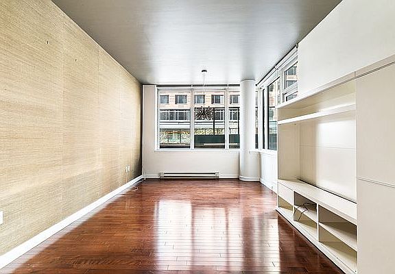 4th image of 225 E 34th St APT 2H