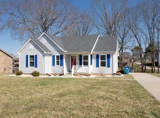 1037 Twelve Oaks Dr, Lawrenceburg, KY 40342