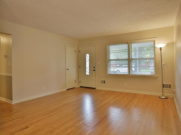 3rd image of 8302 Ponsit Ln