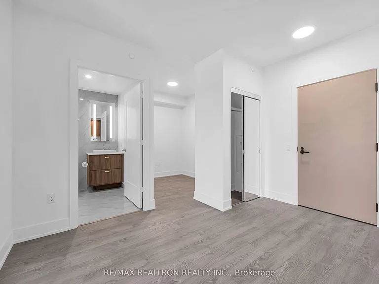 858 Dupont St #409 — Photo 7
