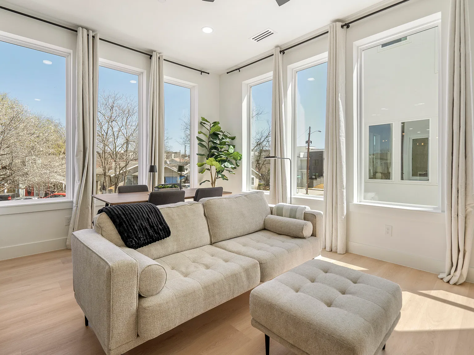 2019 California Dr — Photo 1