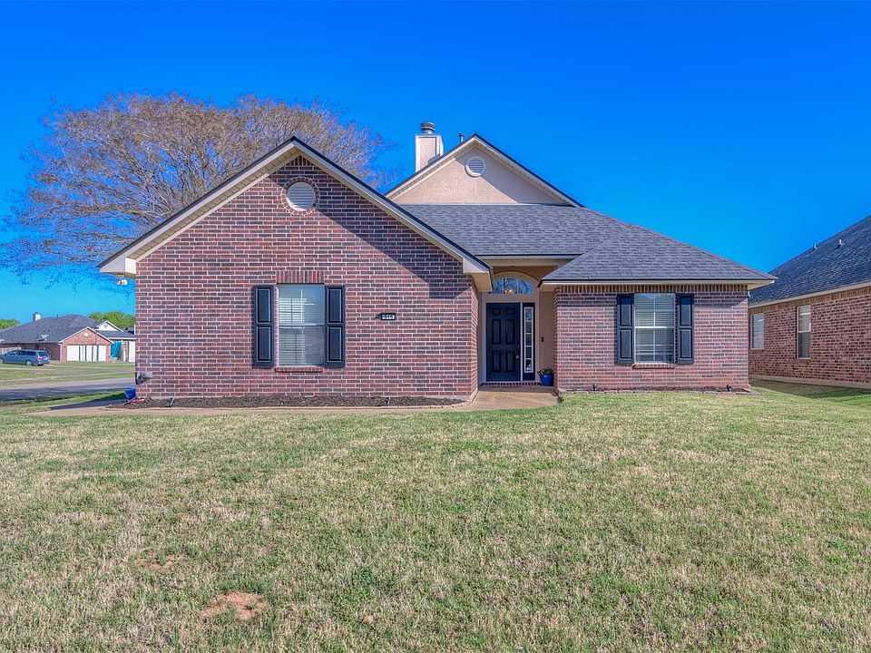 1st image of 316 Gaston Ln