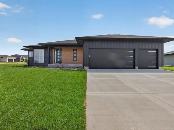 1703 Red Tail Dr, Waterloo, IA 50701