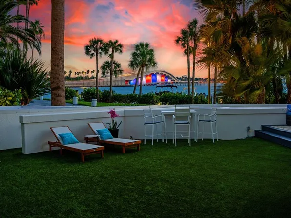 988 Boulevard Of The Arts APT 109, Sarasota, FL 34236