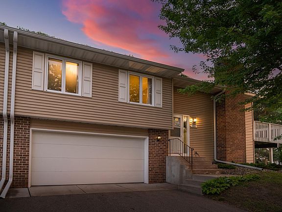 3rd image of 4664 Ridge Cliff Dr