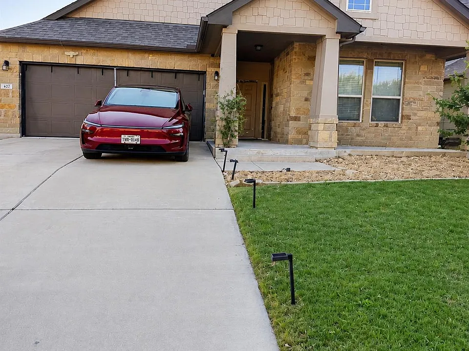 617 Cortona Ln