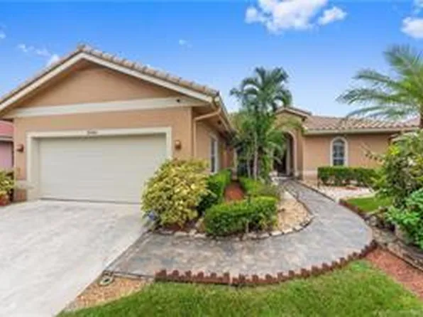9140 Cypress Hollow Dr, Palm Beach Gardens, FL 33418