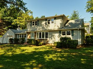 387 Coe Rd, Paramus, NJ 07652