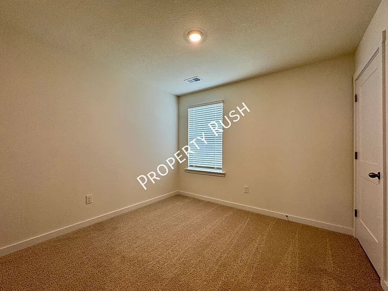 7535 Bendire Loop — Photo 22