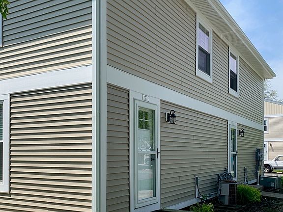 4th image of 377 Farmingdale Cir Unit 377