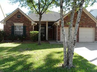 1215 Sandy Plains Ln, Houston, TX 77062