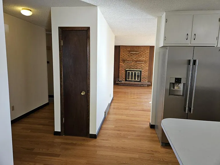 2425 Emery St — Photo 11