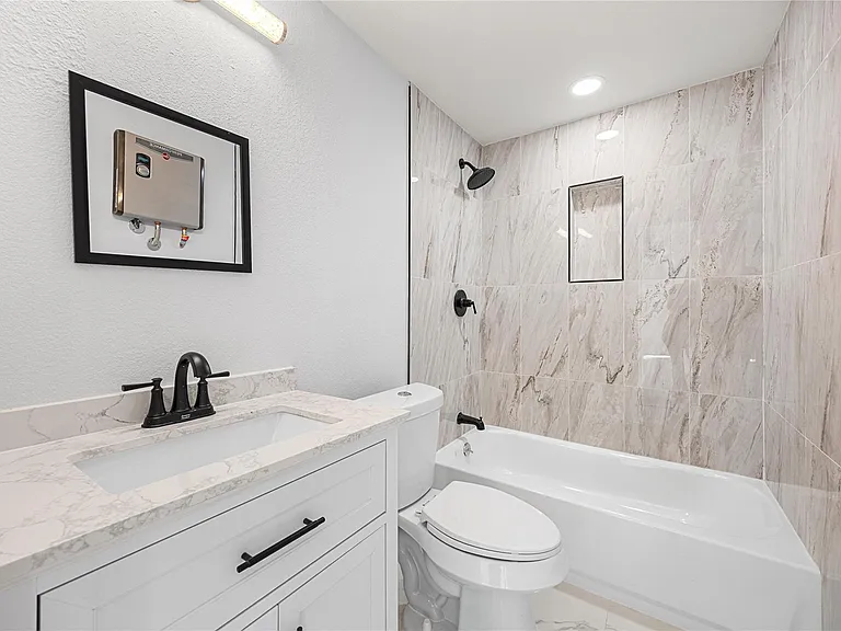 3229 Holman St #4 — Photo 15