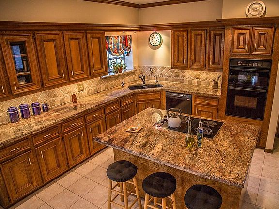 3rd image of 1903 Wildwood Ln