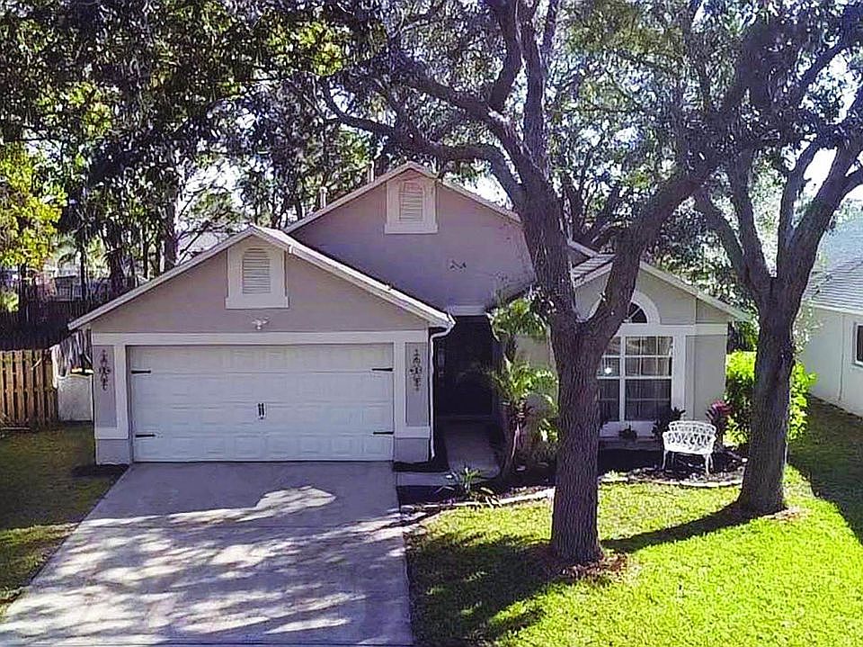 1266 Cypress Bend Cir