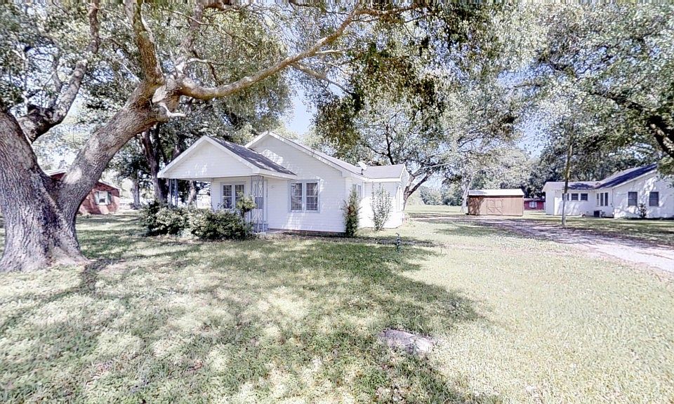1st image of 1918 S Lake Arthur Ave
