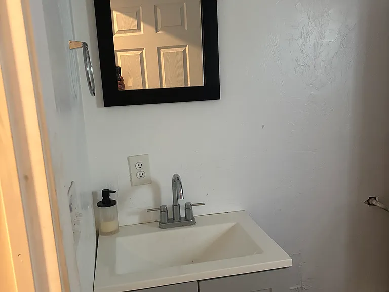 NW 33rd St — Photo 9