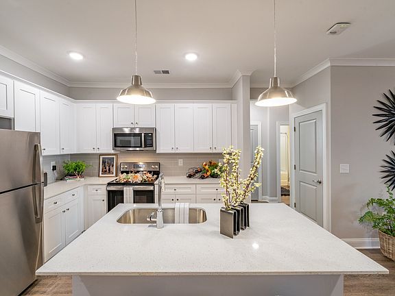 3rd image of 650 Polina Ave #585-105