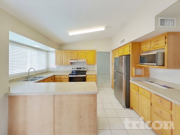 5th image of 5212 N 69th Ave