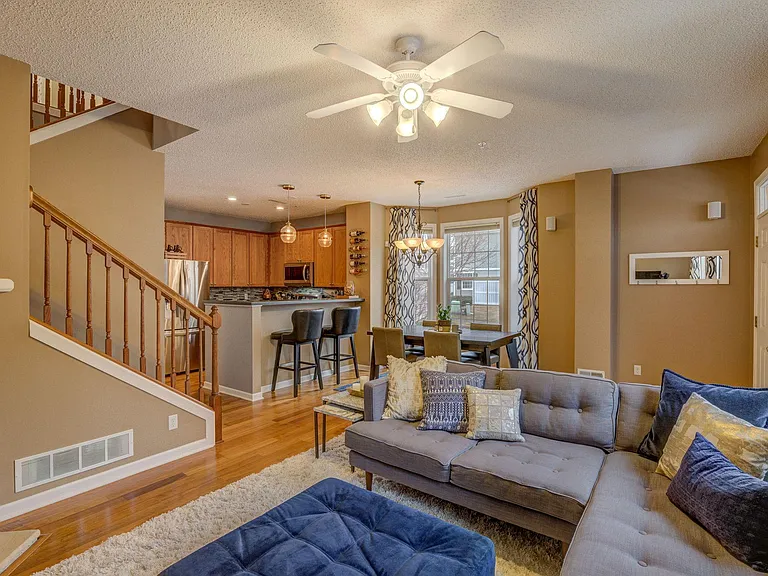 1634 Woodlynn Ave #1 — Photo 2
