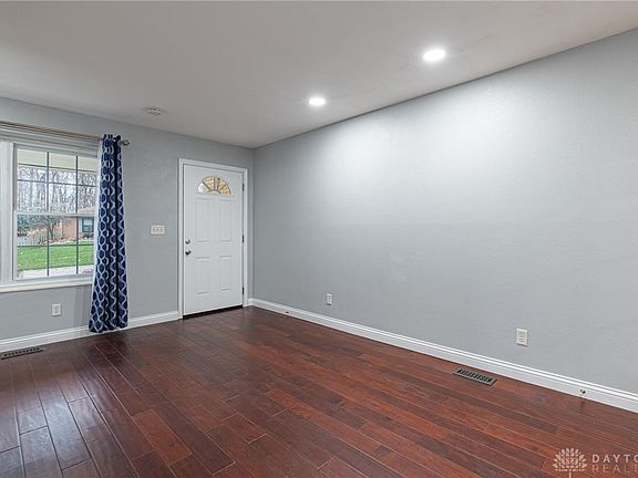 5th image of 2641 Delavan Dr