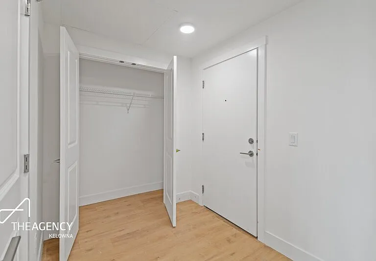 1036 Coronation Ave #307 — Photo 6