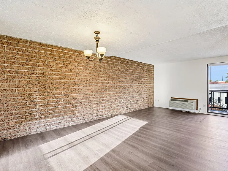 Cypress Crest Apartments — Photo 88