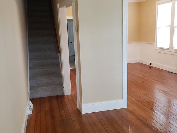 3rd image of 1485 Clayton St