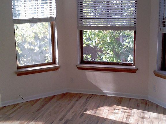 4th image of 857 N Oakley Blvd APT 2