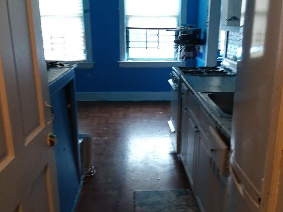 1st image of 209 Post Ave Ste 1