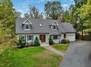 2 Dale Rd, Hopkinton, MA 01748
