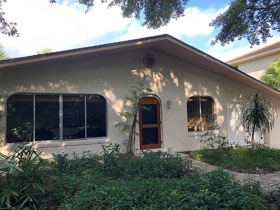 1st image of 2510 Lakeshore Dr