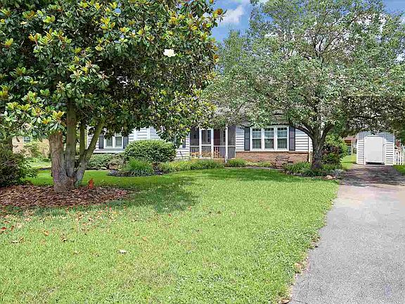 3rd image of 115 Runnymeade Ln