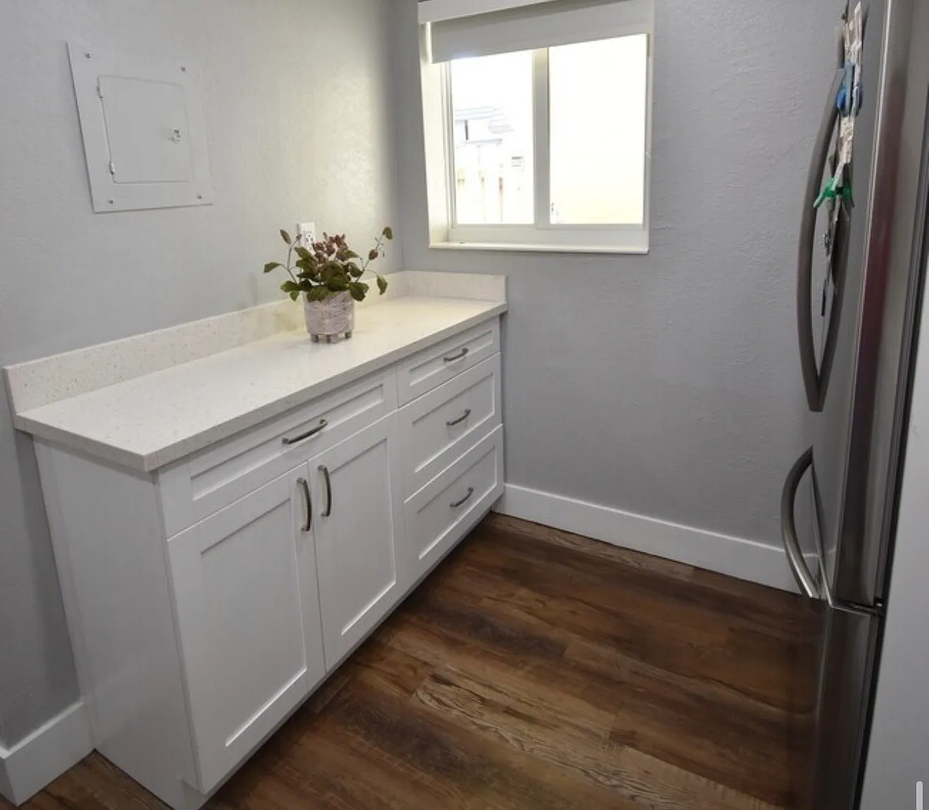 2 bed, 1070 sqft, $2,500 — Photo 2