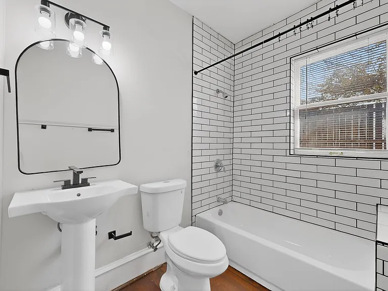 1000 N Carroll Ave — Photo 10