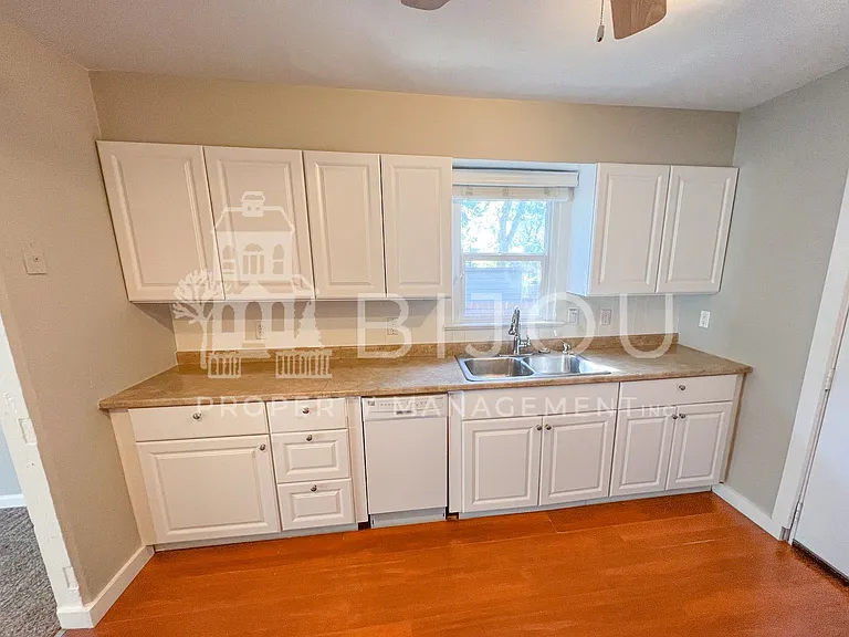 238 N. Prospect St — Photo 6