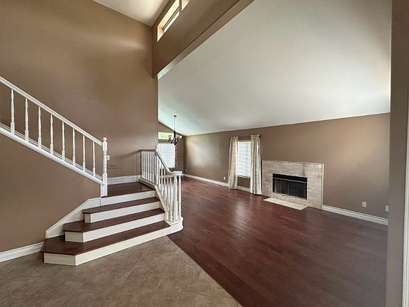 2nd image of 28338 Welfleet Ln